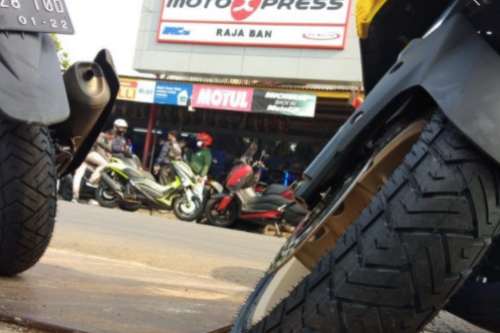 ban zeneos milano nmax